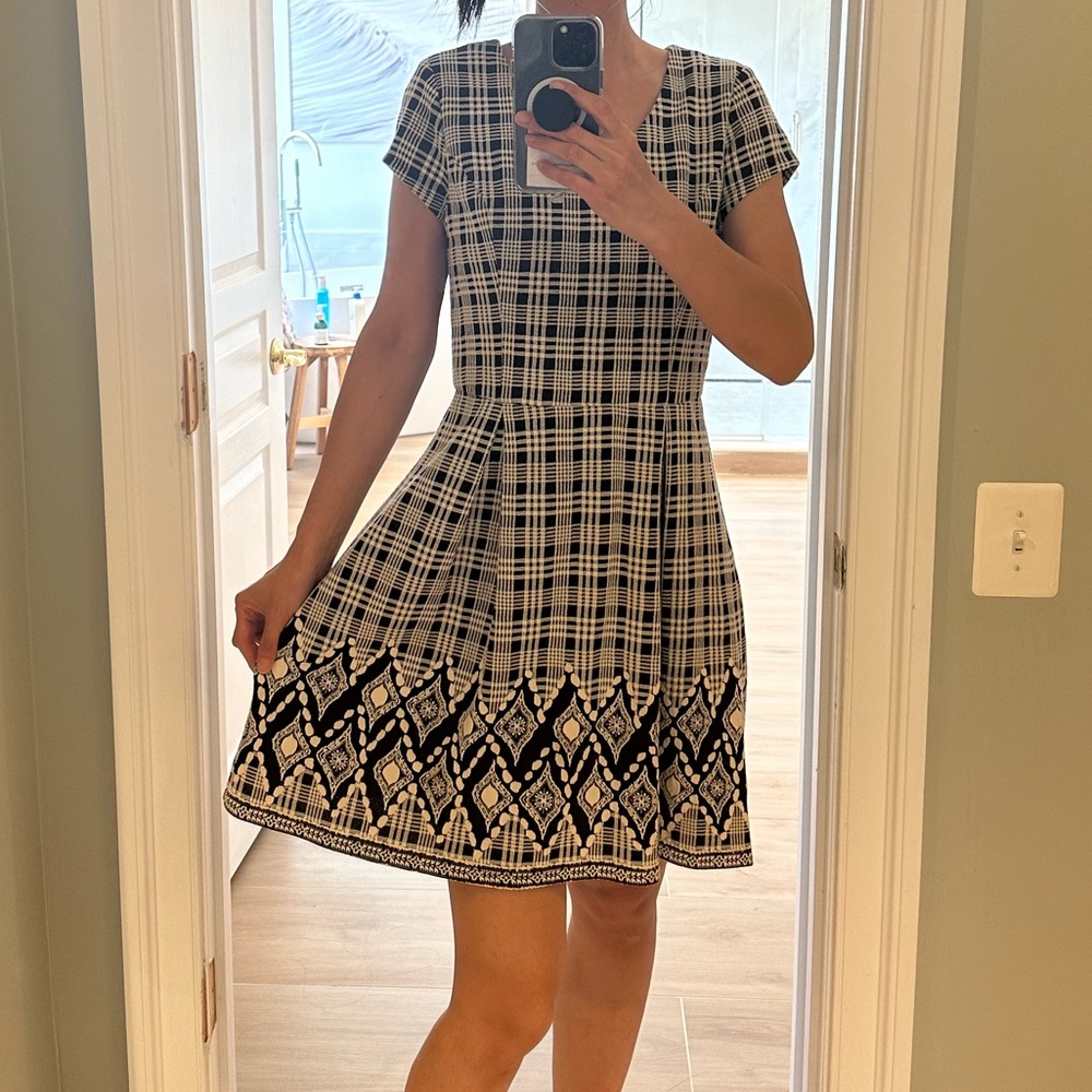 41 Hawthorn Black and White Geometric Mini Dress